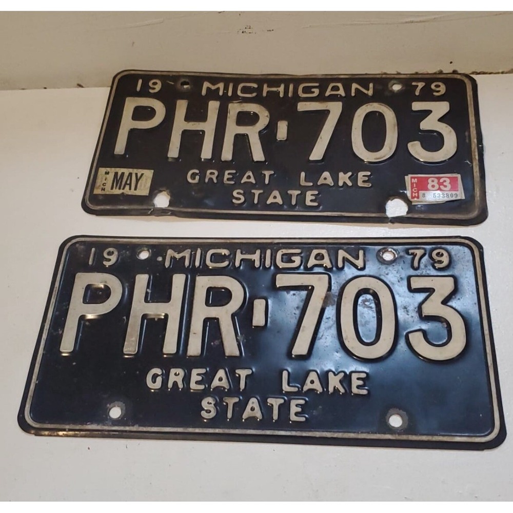 1979 Vintage Michigan License plates Matching Pair Garage‎ Man Cave PHR703